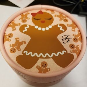 NWOT Too Faced Gingerbread Kissable Body Shimmer